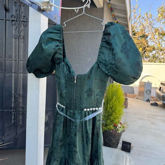 V. Chapman the Emma dress in emerald - Picture 9 of 12